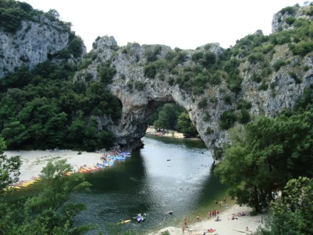 Flower Camping Le Plan d'Eau - Ardèche 4 étoiles★★★★