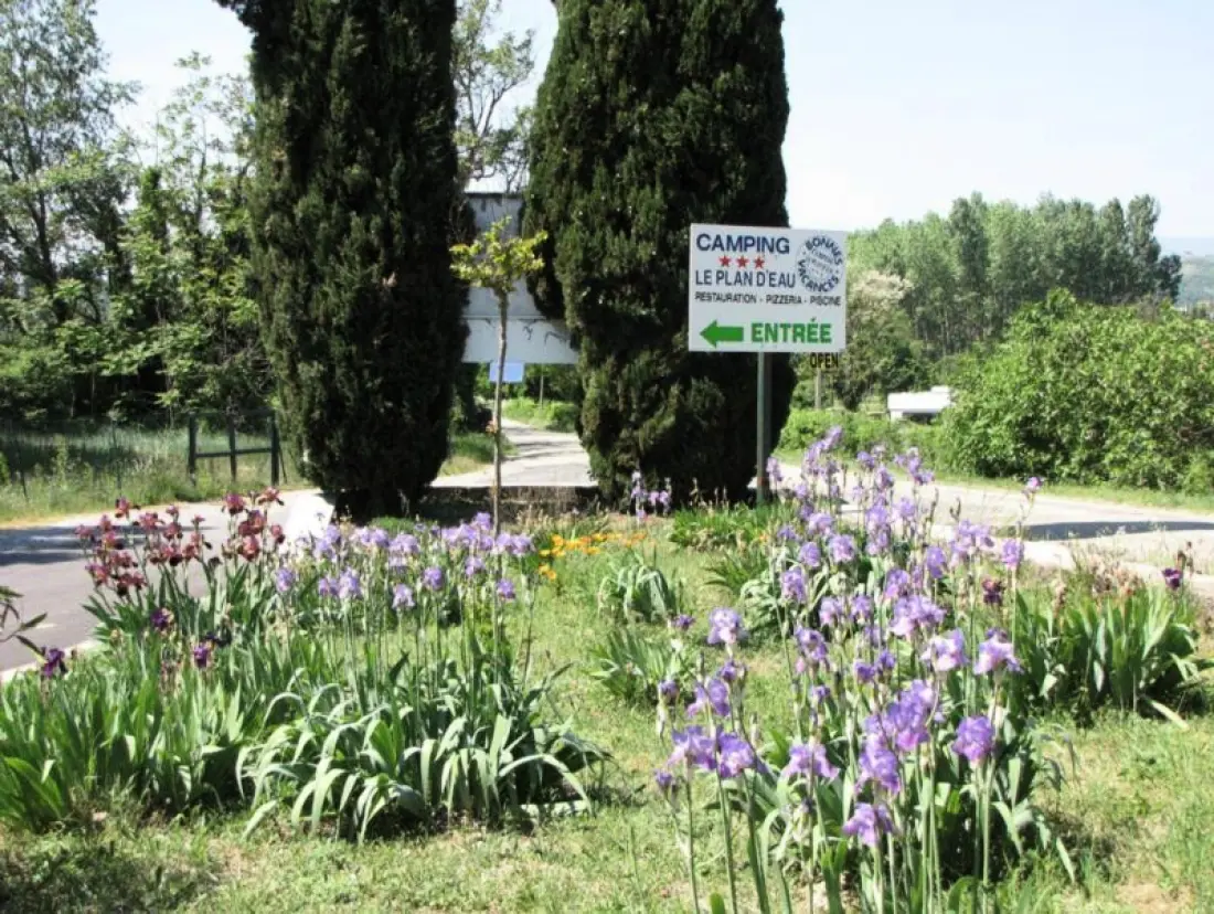 Flower Camping Le Plan d'Eau - Ardèche 4 étoiles★★★★