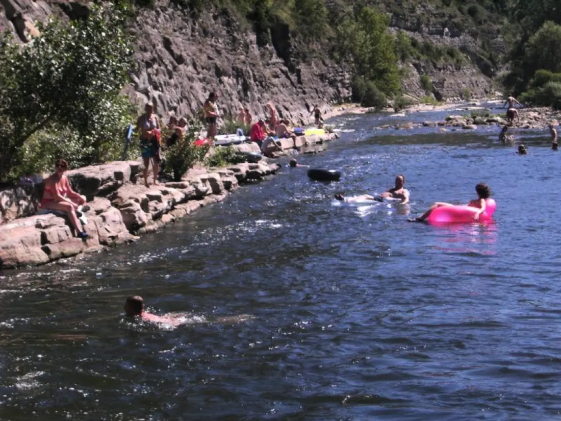 Flower Camping Le Plan d'Eau - Ardèche 4 étoiles★★★★