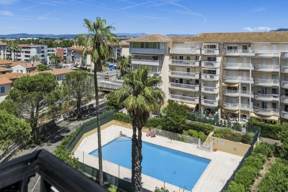 Appartement 125 M² Proche Plage, Piscine &amp; Parking