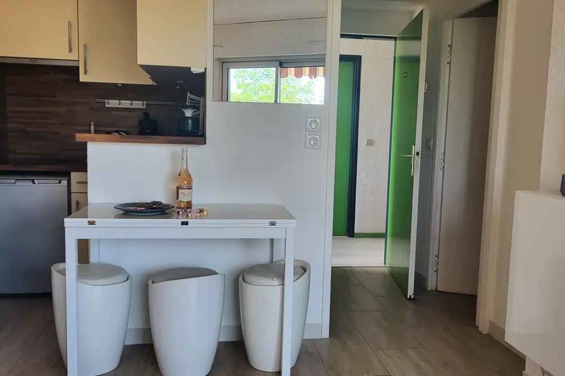 Appartement 1 Chambre Avec Balcon Proche La Plage