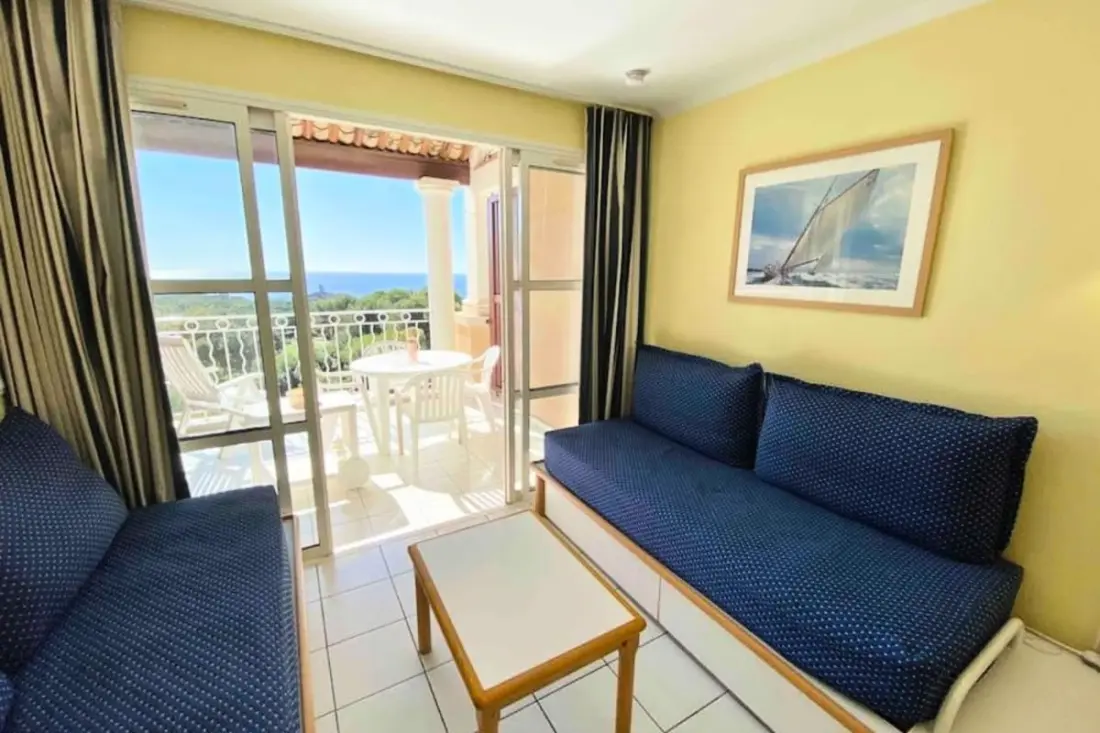 Appartement 2p Avec Piscine Proche De La Mer