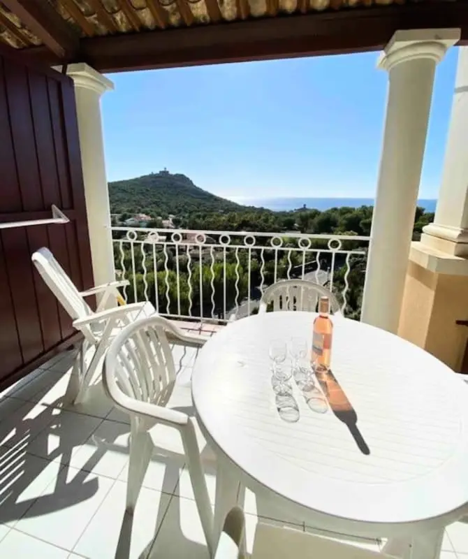 Appartement 2p Avec Piscine Proche De La Mer