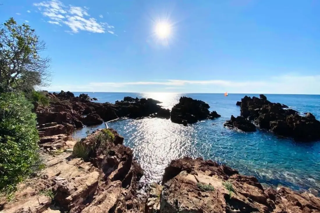Appartement 2p Avec Piscine Proche De La Mer