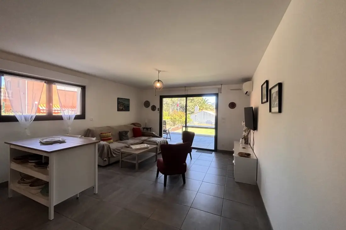 Appartement Avec Jardin à Saint-raphaël
