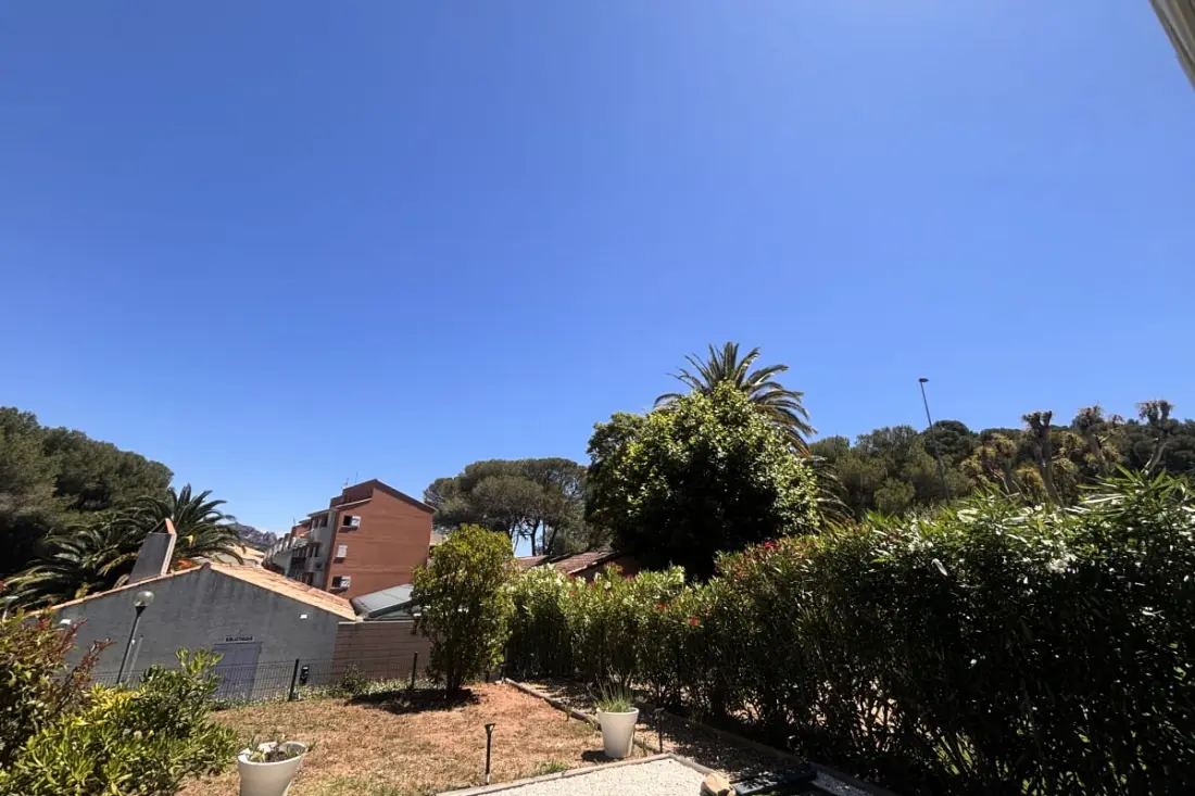Appartement Avec Jardin à Saint-raphaël