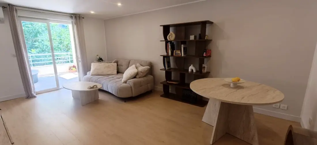 Appartement Avec Terrasse Et Parking Privé