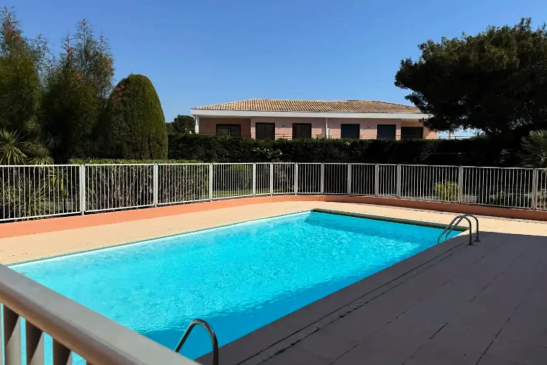Appartement Avec Terrasse Vue Mer à Saint-raphaël