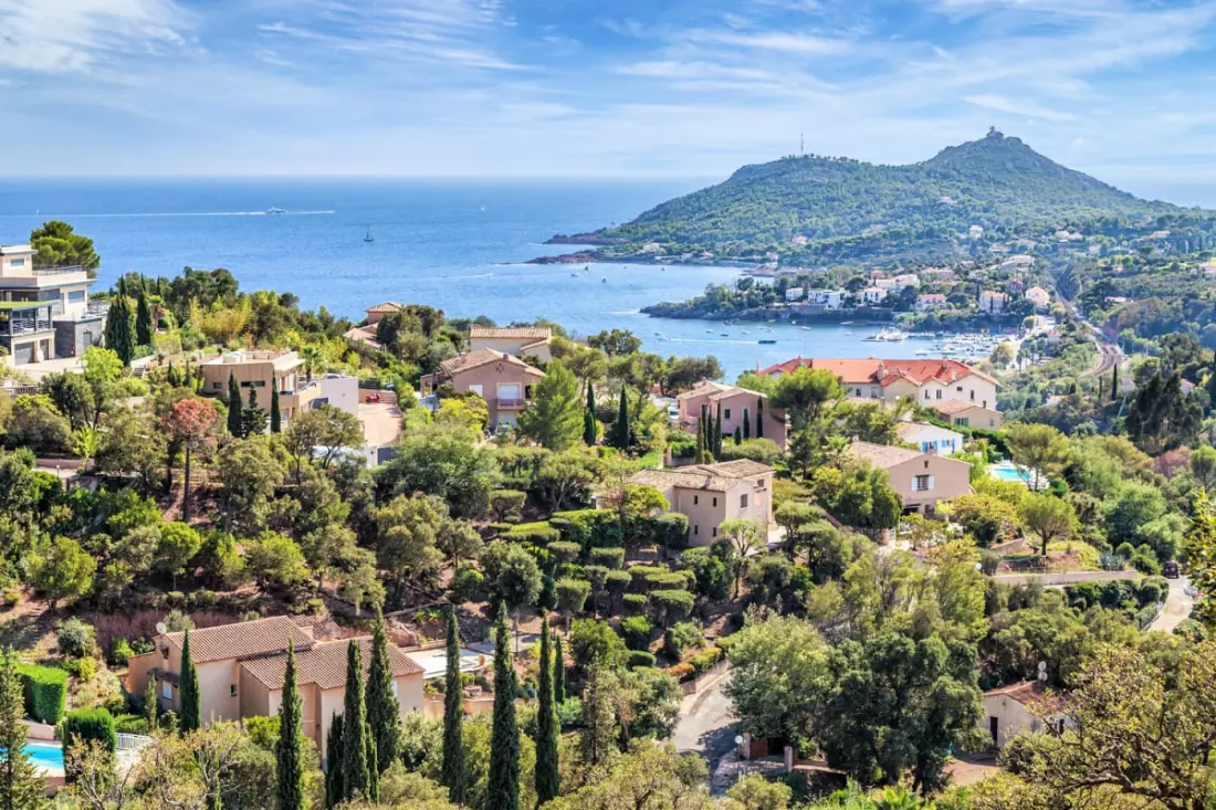 Appartement Avec Terrasse Vue Mer à Saint-raphaël