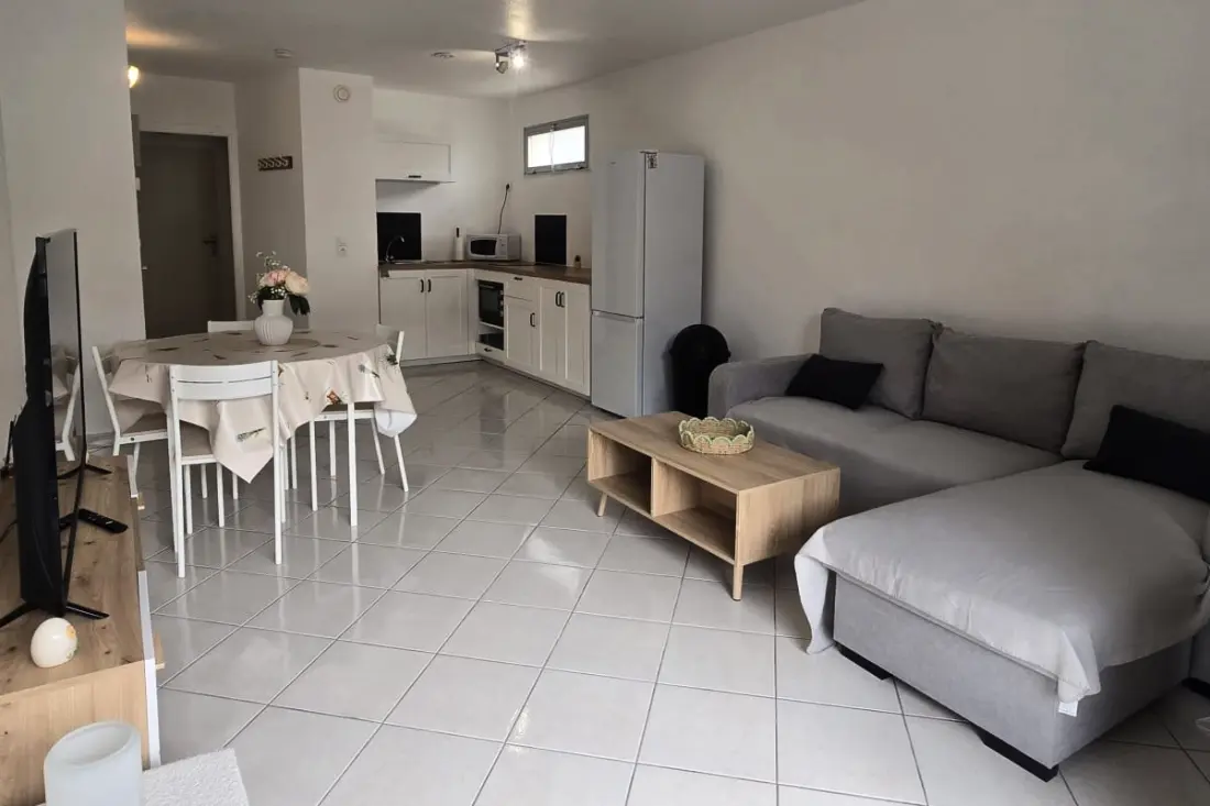 Appartement Climatisé Avec Balcon à Saint-raphaël