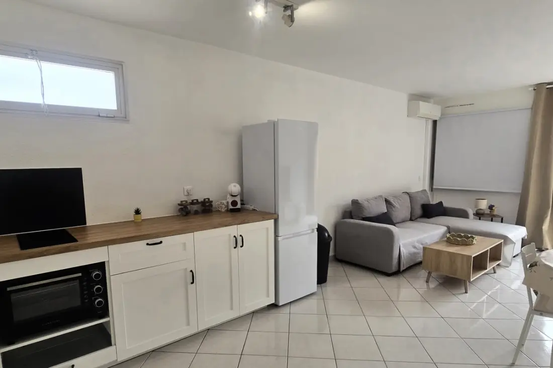 Appartement Climatisé Avec Balcon à Saint-raphaël