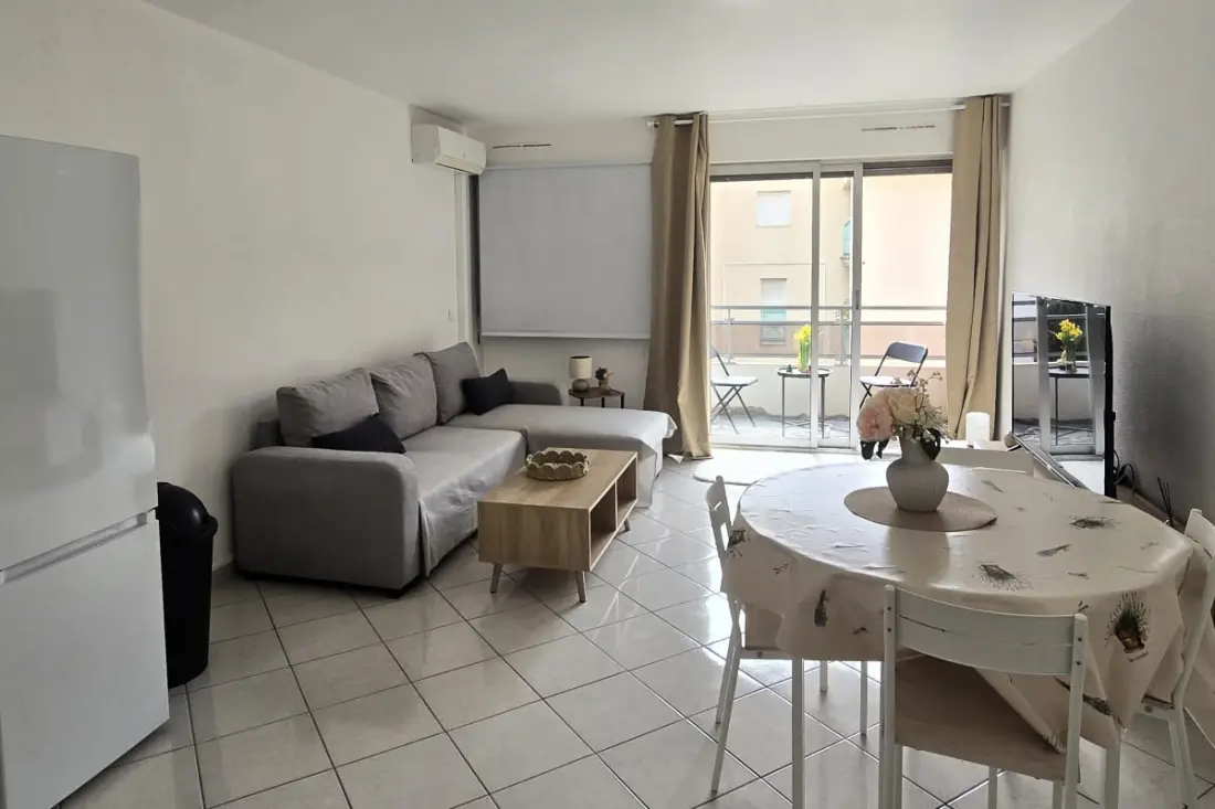 Appartement Climatisé Avec Balcon à Saint-raphaël