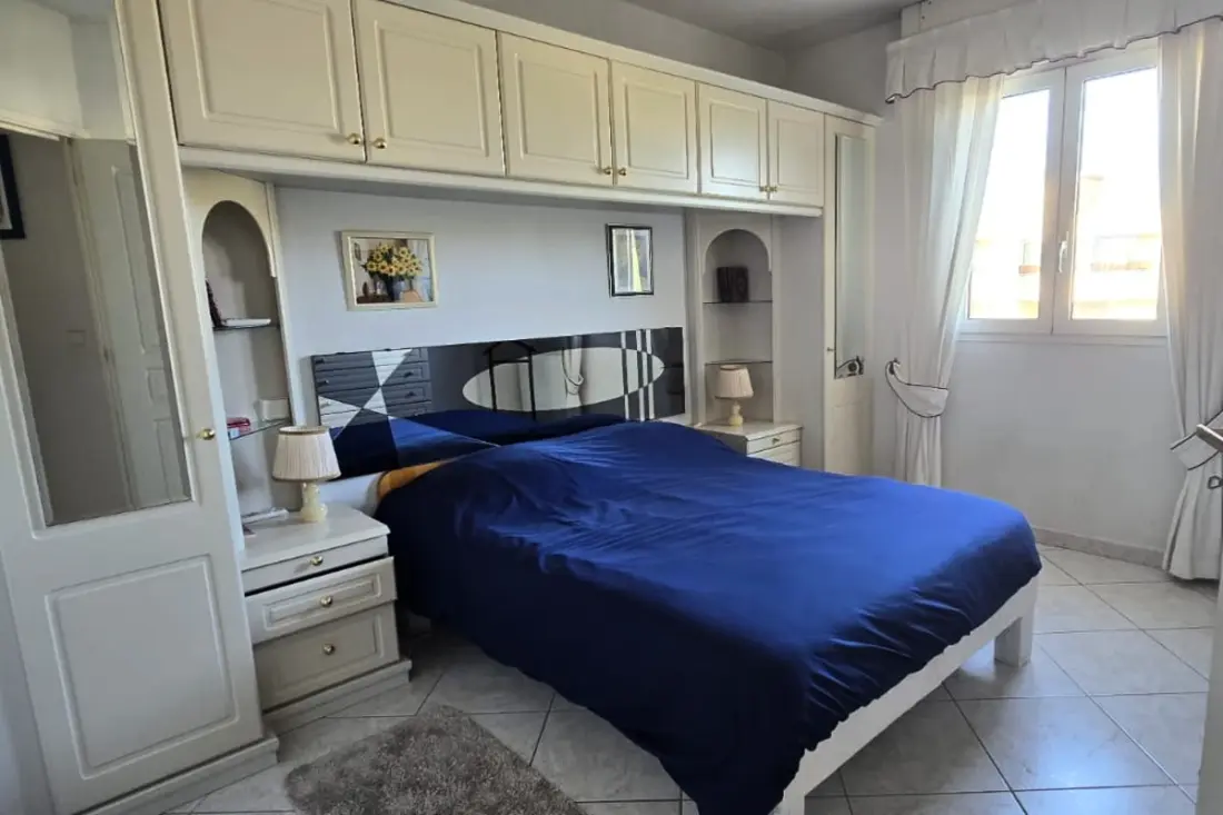 Appartement Lumineux Avec Terrasse à Saint-raphaël
