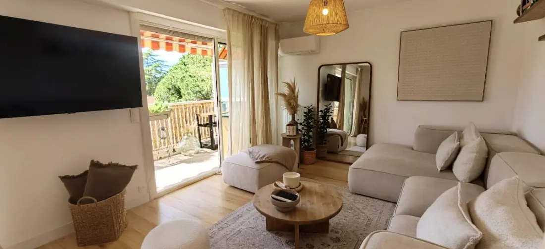 Appartement Lumineux Avec Vue à Saint-raphaël