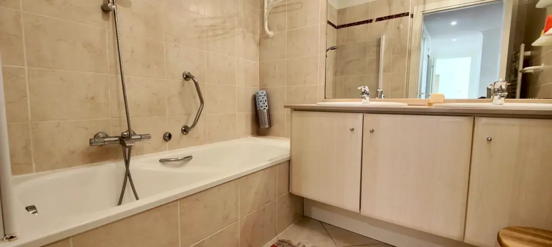 Appartement Spacieux Avec Piscine