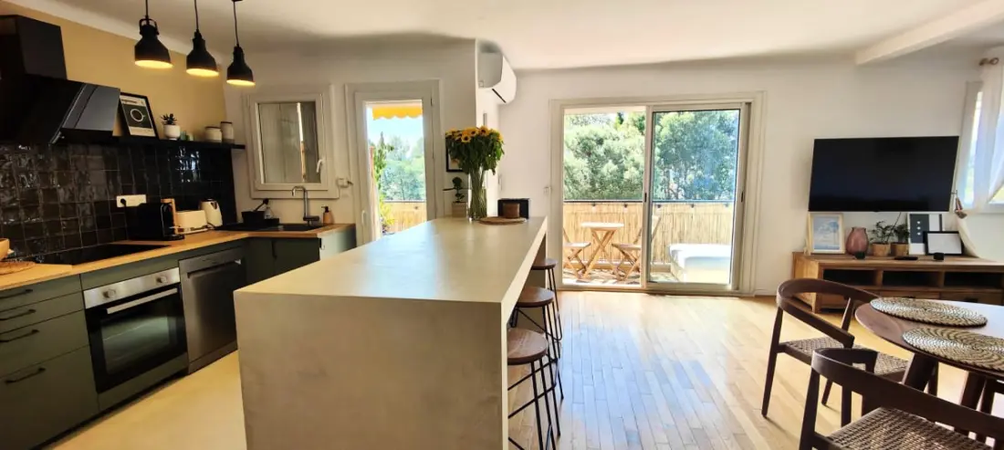 Bel Appartement De 71 M² à saint-raphaël