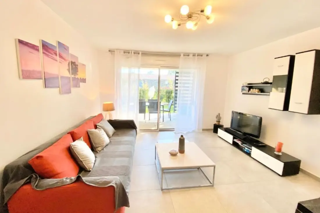 Bel Appartement Pour 5 Avec Piscine