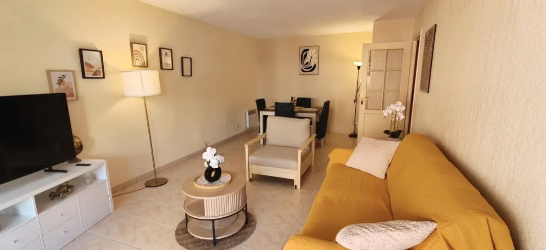 Grand Appartement Terrasse 35m² Proche Plage
