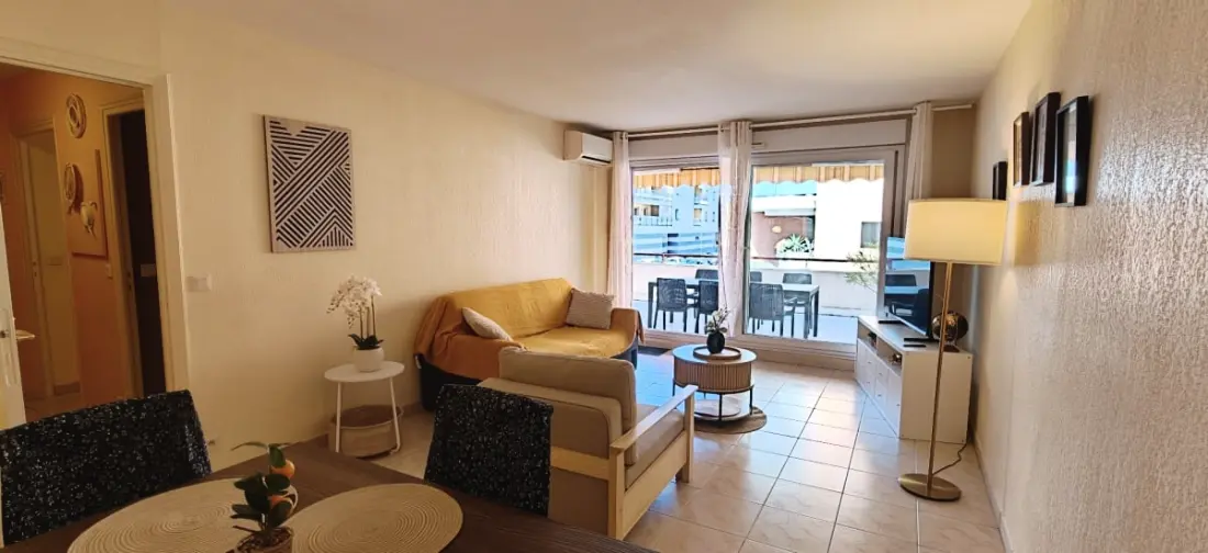 Grand Appartement Terrasse 35m² Proche Plage