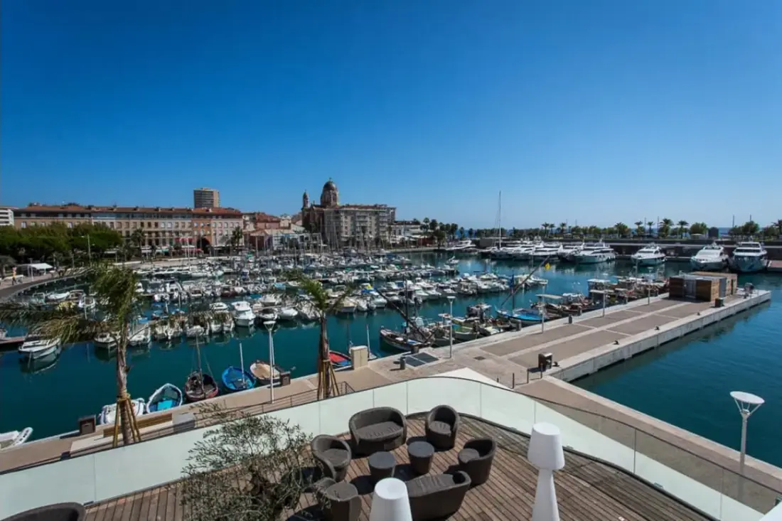Grand Appartement Terrasse 35m² Proche Plage