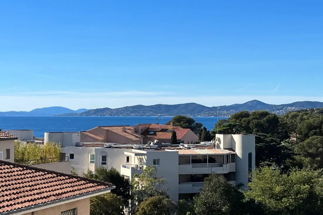 Appartement Vue Mer Grande Terrasse Proche Plage