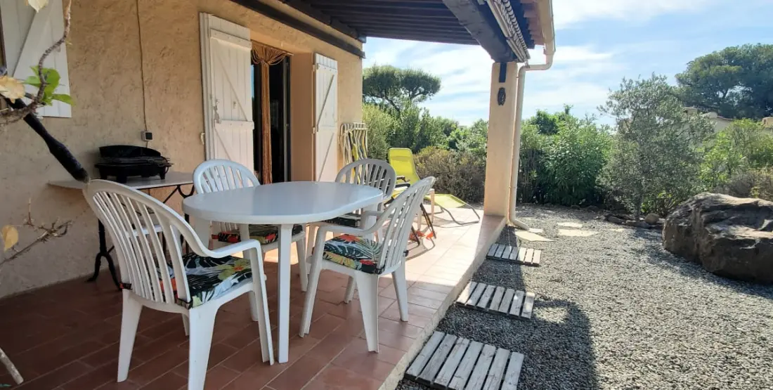 Maison Spacieuse Avec Piscine Proche De La Mer