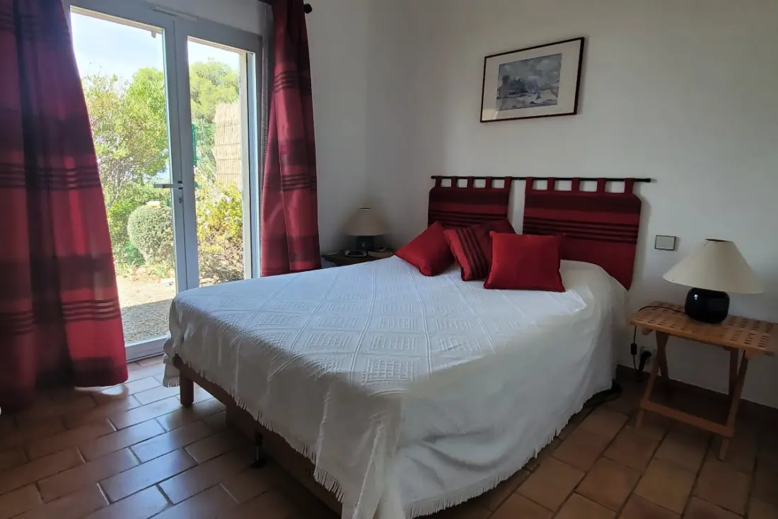 Maison Spacieuse Avec Piscine Proche De La Mer