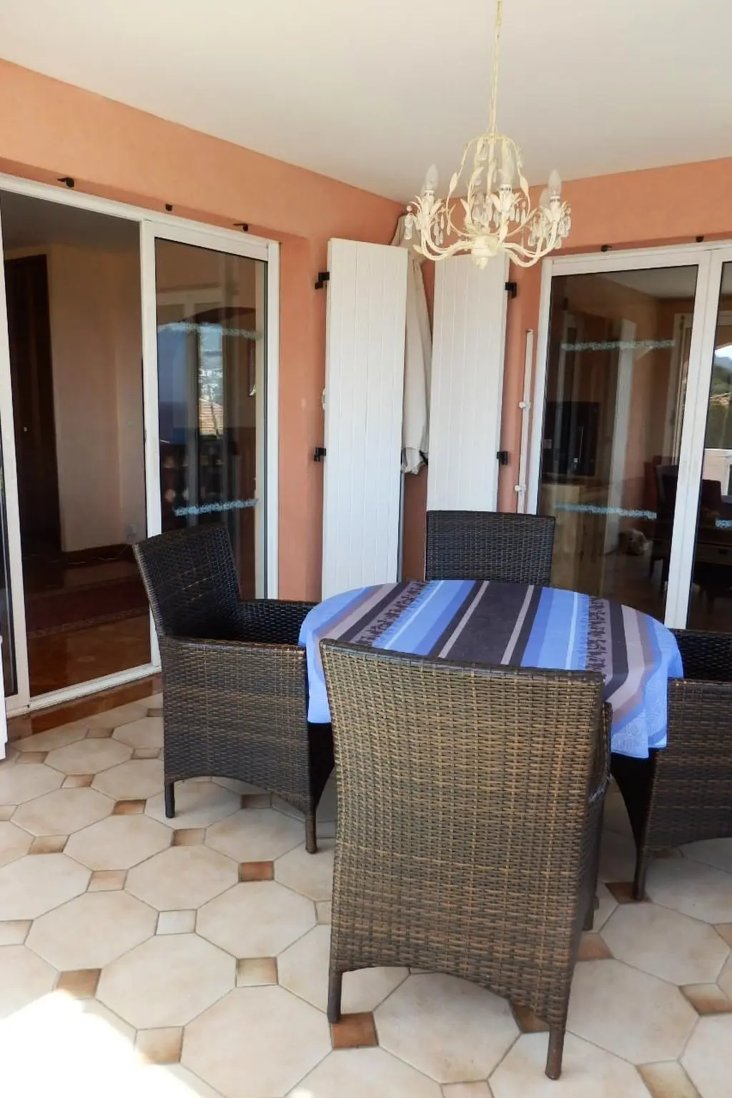Résidence Schöne Ferienwohnung mit Meerblick und Pool