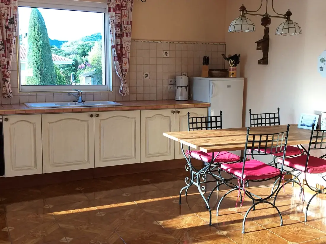 Résidence Schöne Ferienwohnung mit Meerblick und Pool