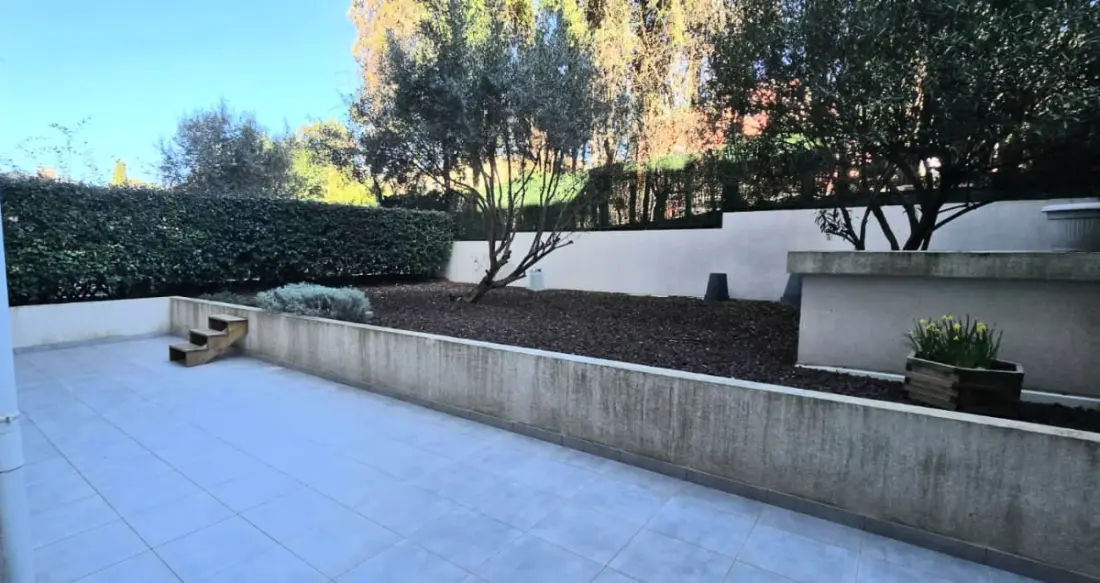 Spacieux T3 Avec Jardin à Saint-raphaël