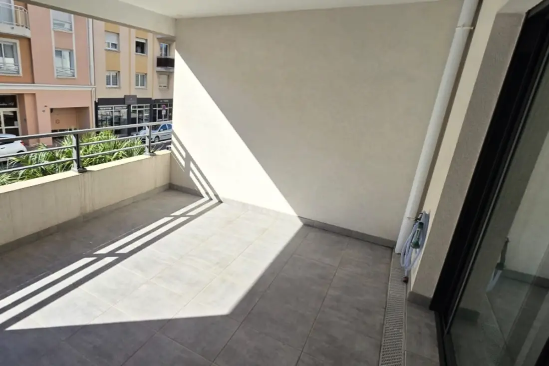 Spacieux T3 Avec Jardin à Saint-raphaël