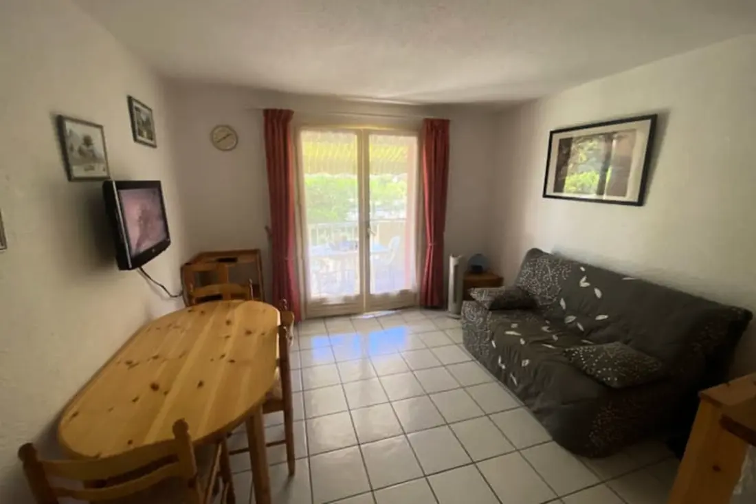 Studio Climatisé Avec Baclon à Saint Raphaël