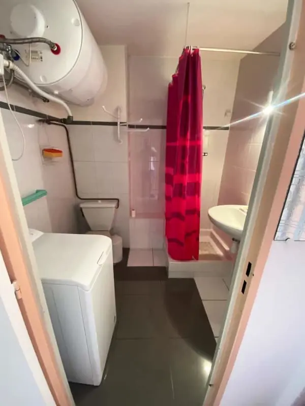 Studio Climatisé Avec Baclon à Saint Raphaël