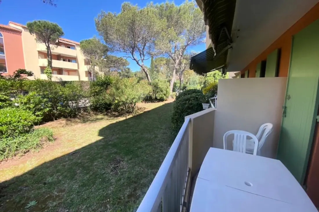 Studio Climatisé Avec Baclon à Saint Raphaël