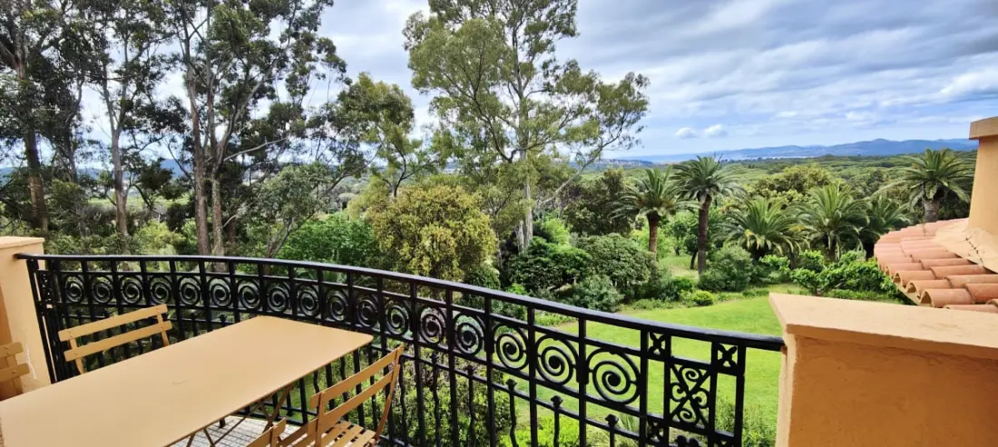 T3 Spacieux Avec Balcon - Très Belle Vue Mer