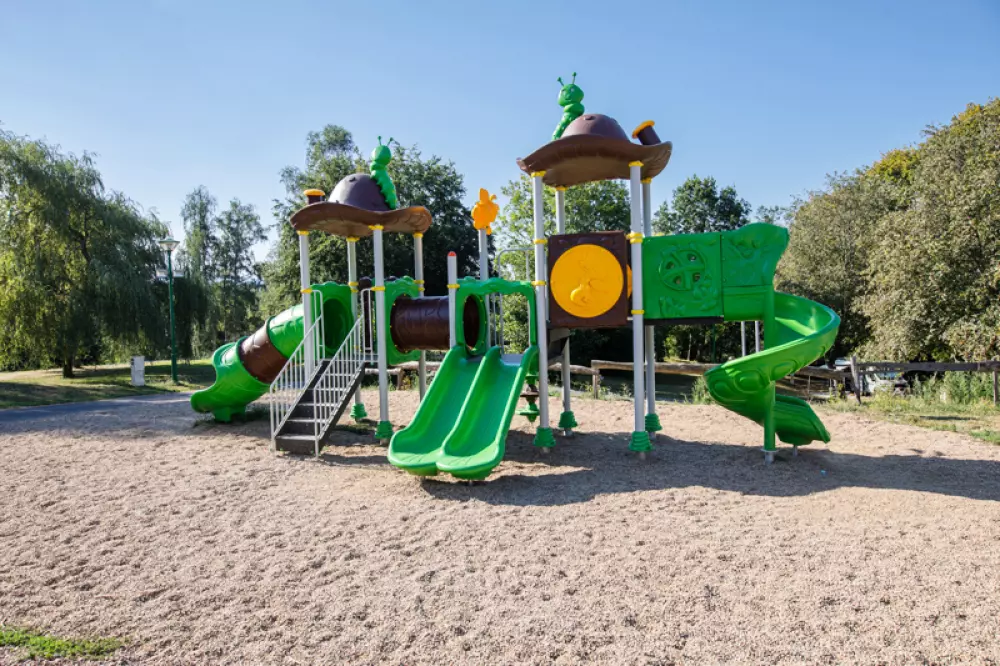 Camping Paradis Les Chanterelles4 étoiles★★★★