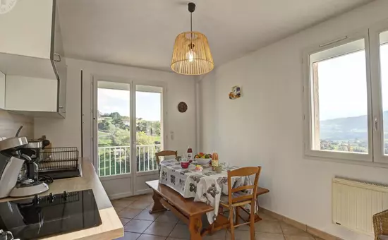 Maison de Vacances SAINT-ROMAIN-EN-JAREZ 4