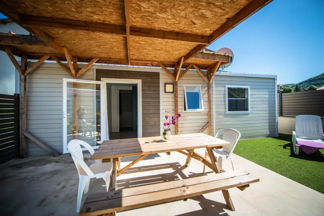 Flower Camping de la Cascade 4 étoiles★★★★