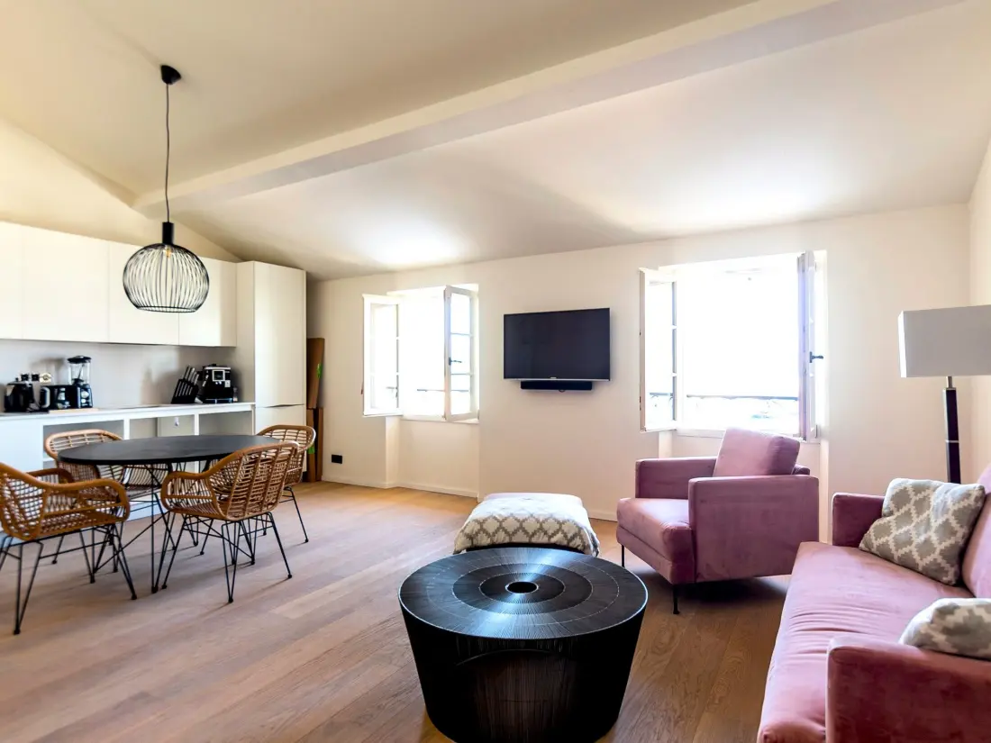 Résidence Superb 3 Bedroom Apartment on the Port