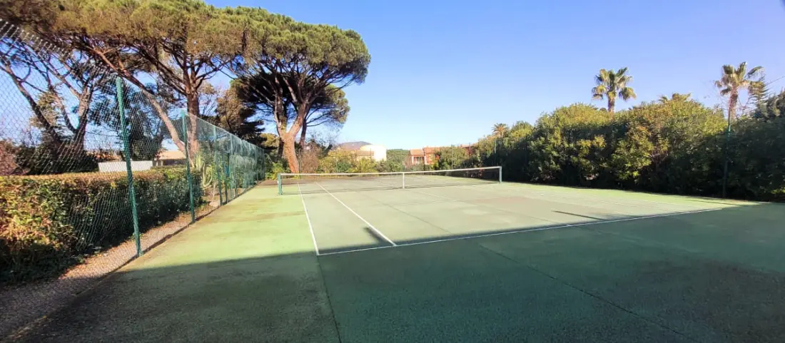 Voir Le Golfe De Saint-tropez De Son Salon.