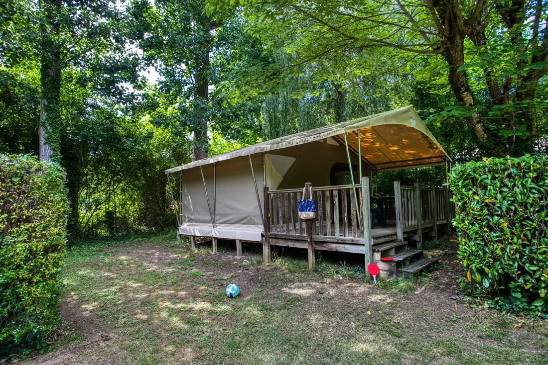 Flower Camping Le Tiradou 3 étoiles★★★