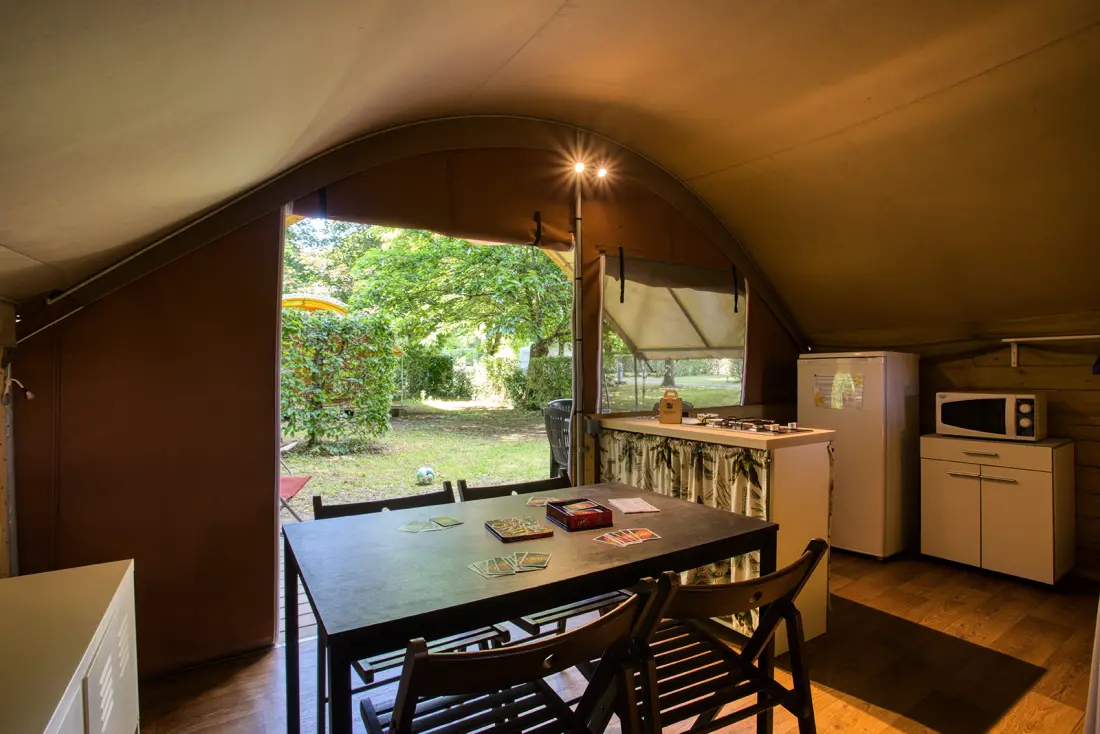Flower Camping Le Tiradou 3 étoiles★★★