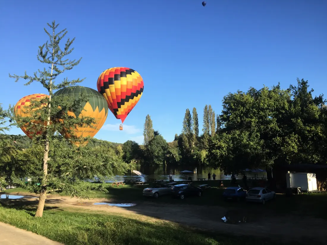 Flower Camping Le Tiradou 3 étoiles★★★