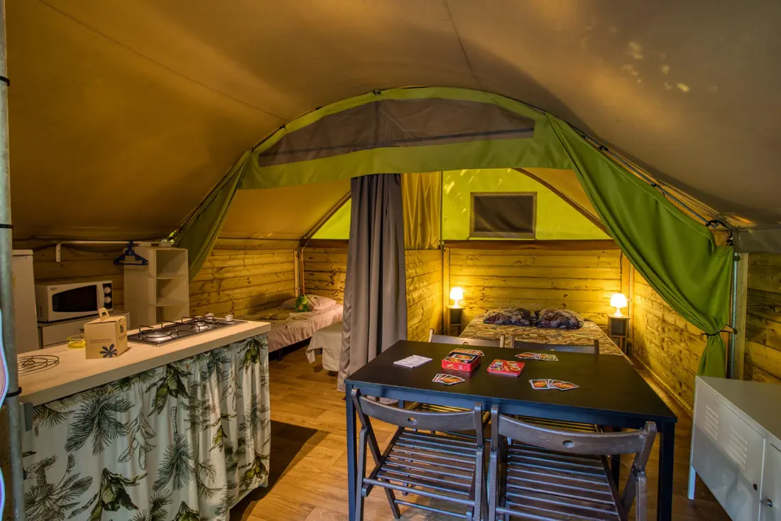 Flower Camping Le Tiradou 3 étoiles★★★