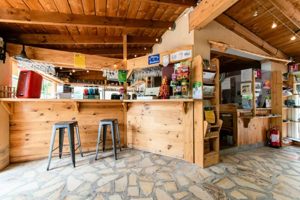 Camping maeva Escapades Coeur d'Ardèche 4 étoiles★★★★