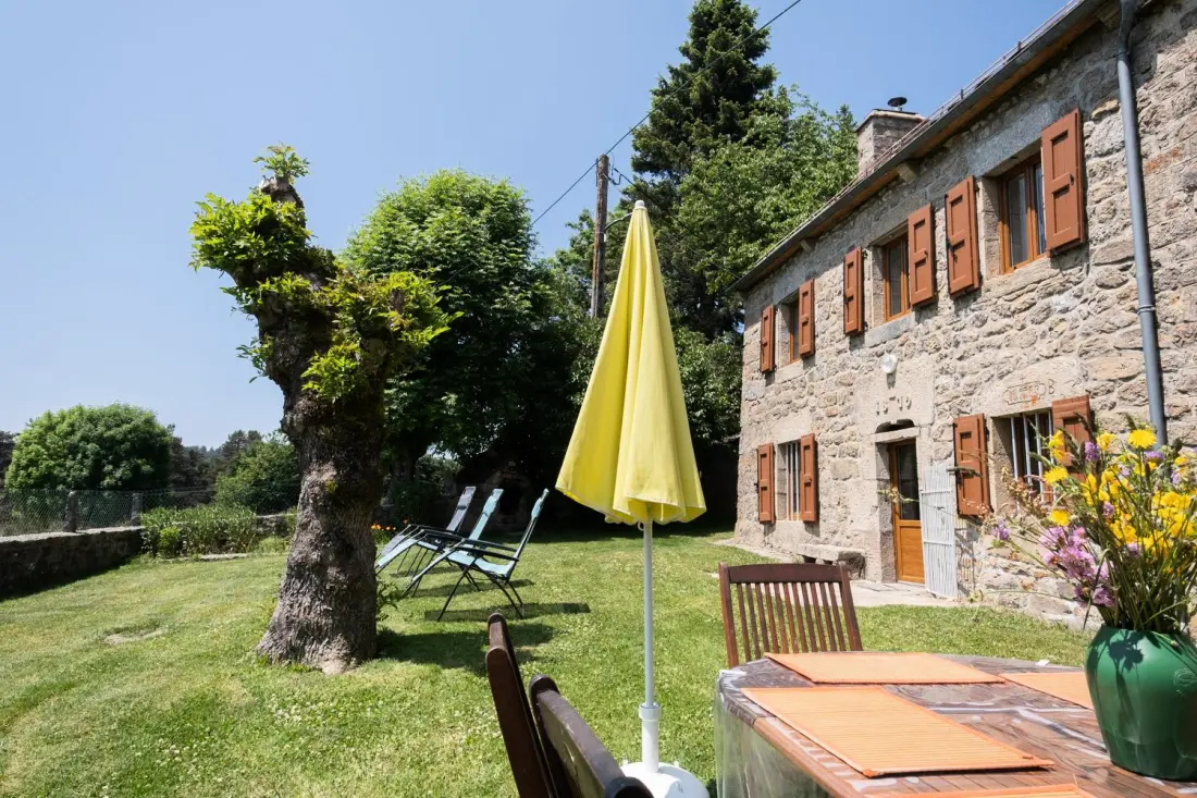 Gîte de France Les fleurs de l'aubrac 4/6 pers 3 épis