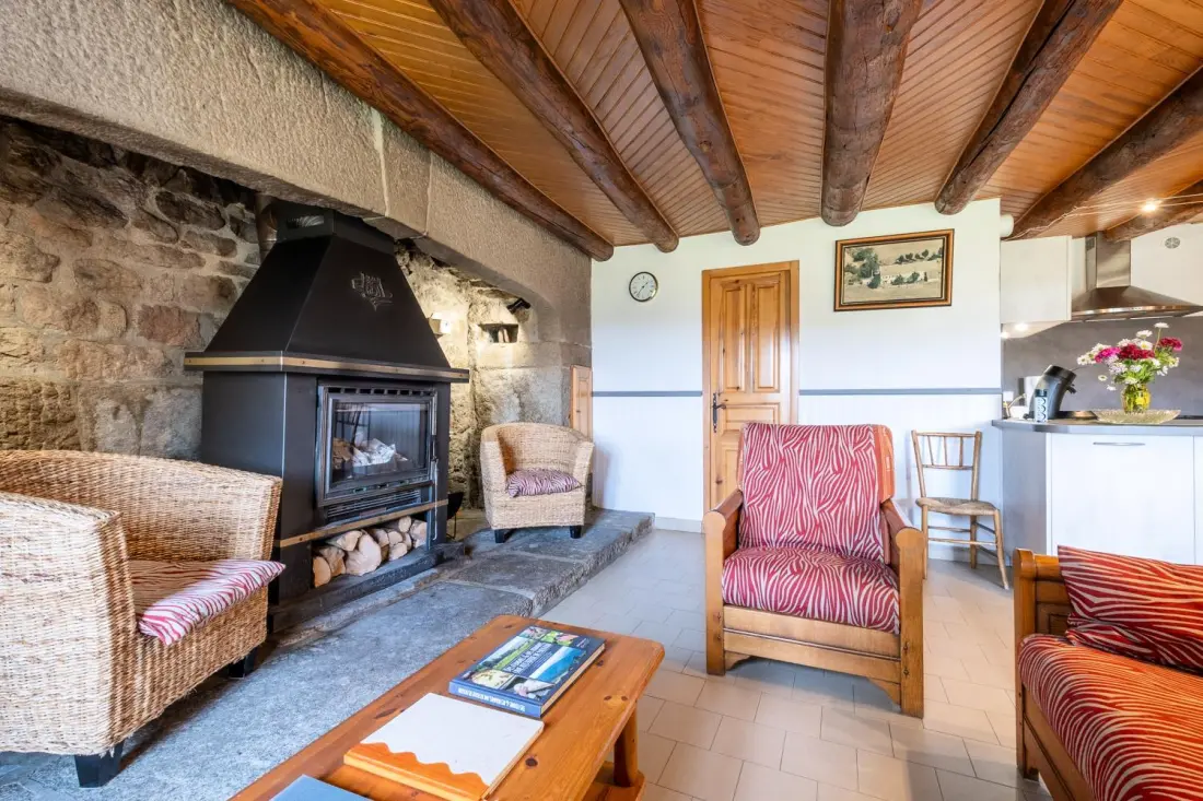 Gîte de France Les fleurs de l'aubrac 6/8 pers 3 épis