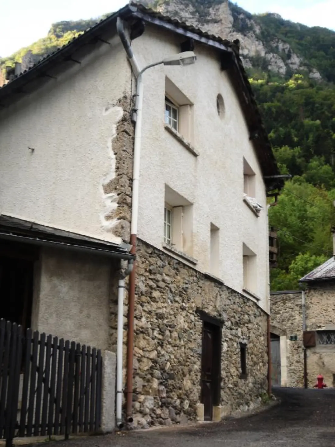 Gîte de France à Sainte Colombe Sur Guette  1