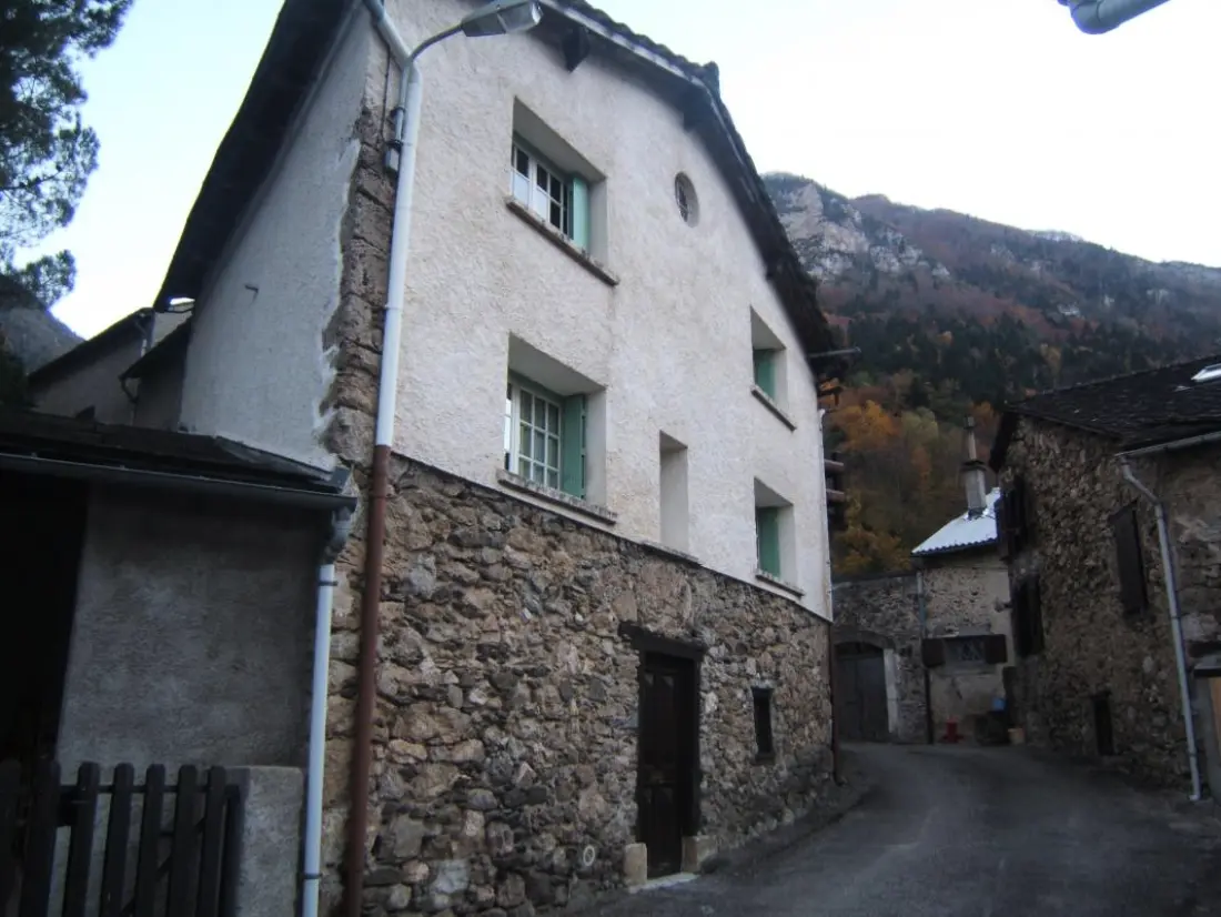 Gîte de France à Sainte Colombe Sur Guette  1