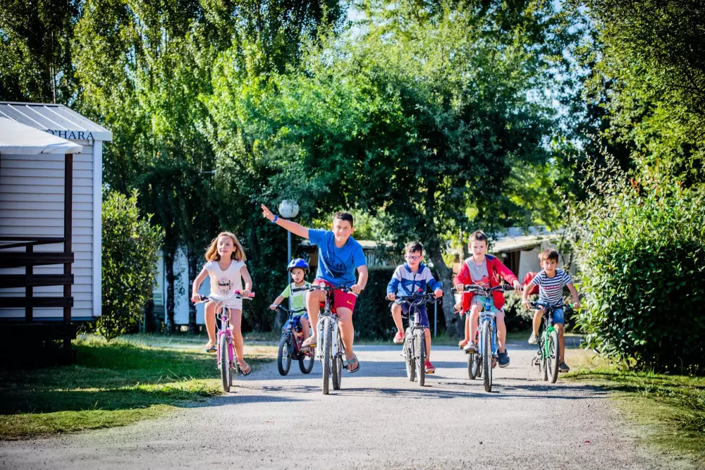 Camping Les Bruyères 3 étoiles★★★